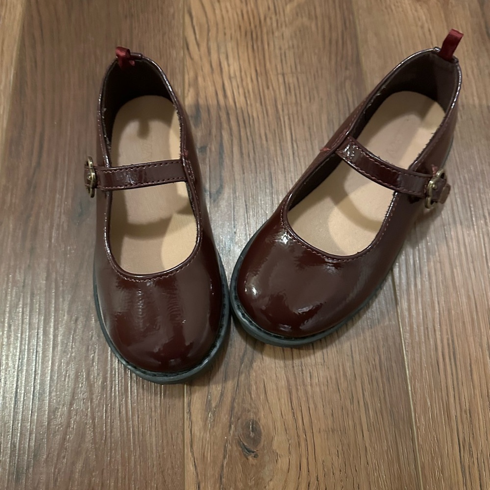 Old Navy Shiny Red Mary Jane Kids Shoes